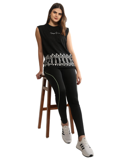 Unique Choice Sleeveless Fleece Top – Unisex Fit, Soft Comfort Wear, Available In S, M & L, Everyday Street Style Essential
