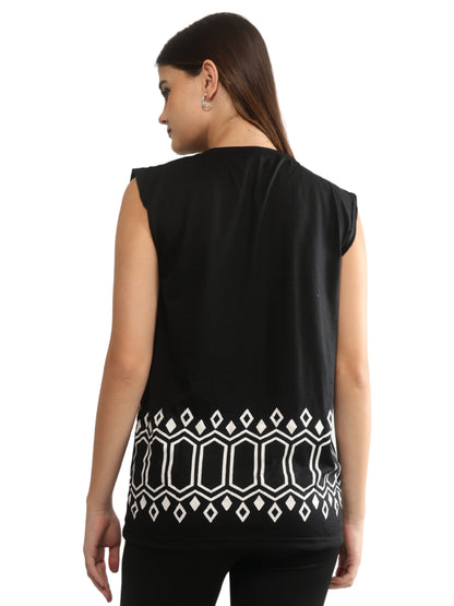Unique Choice Sleeveless Fleece Top – Unisex Fit, Soft Comfort Wear, Available In S, M & L, Everyday Street Style Essential