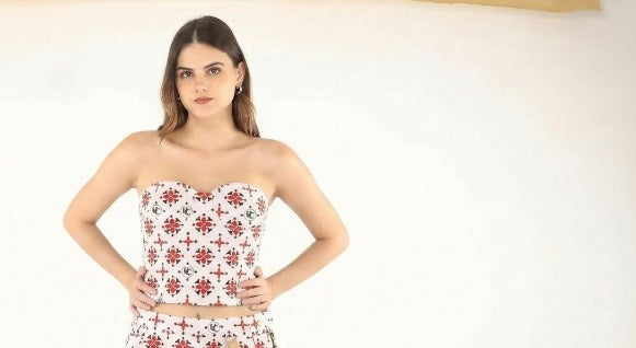 Unique Choice Strapless Printed Crop Top for Women Stylish Bustier Tube Top Floral Design Slim Fit Party Wear Corset Style Top